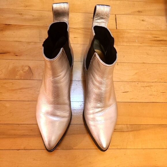 Loeffler Randall Nellie Silver Chelsea Pointed Booties 6.5 - Picture 5 of 10